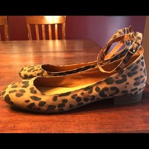 GAP Leopard print flats